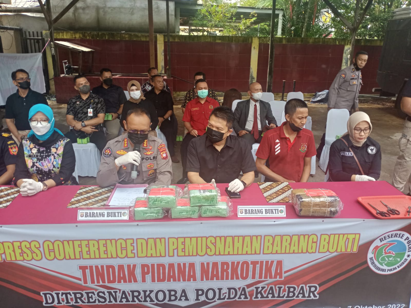 Ditresnarkoba Polda Kalbar Press Conference Dan Pemusnahan Barang Bukti Tindak Pidana Narkotika.