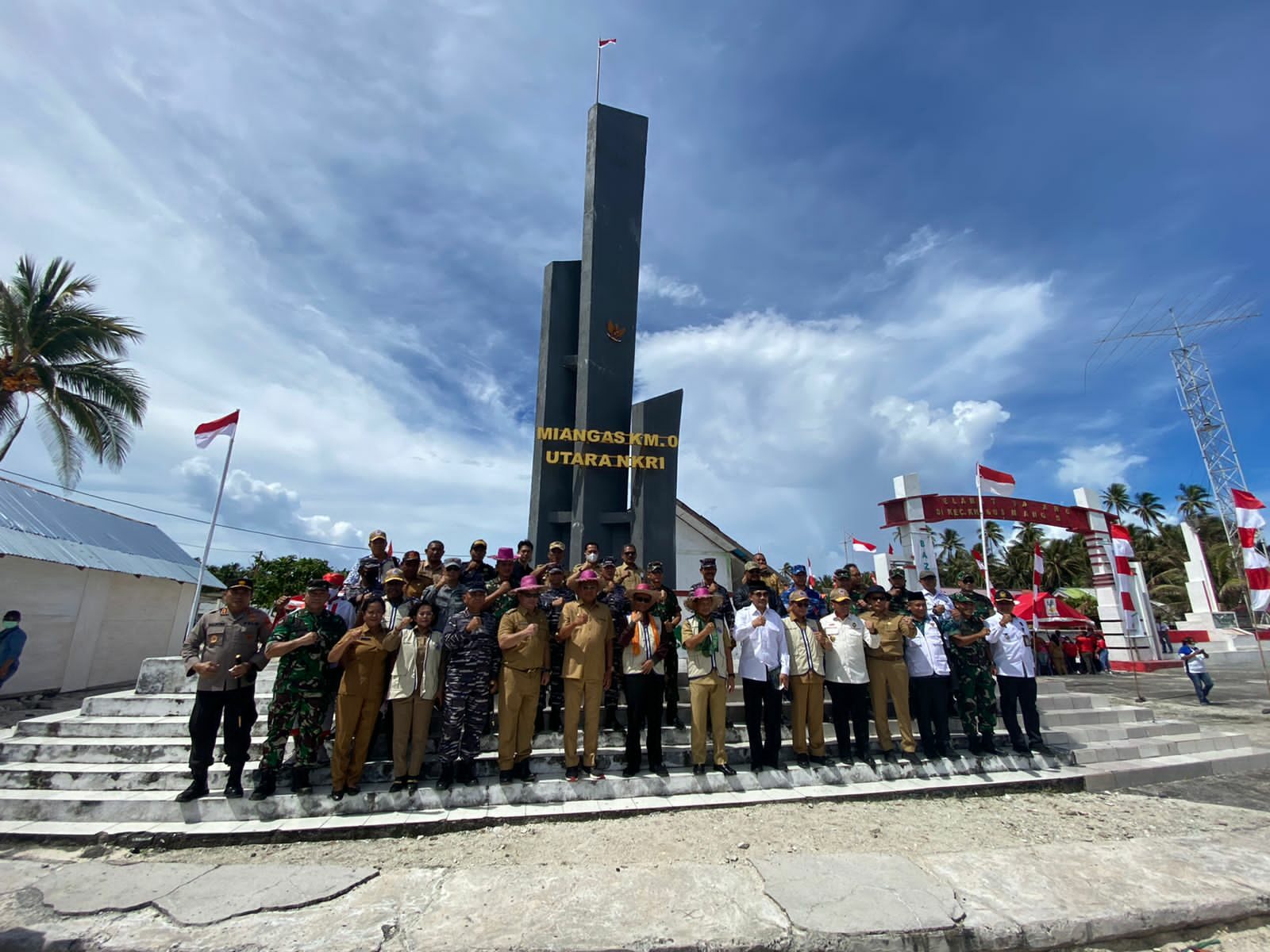 Ke Pulau Miangas, Menko Polhukam: Kita Membangun Indonesia dari Pinggiran