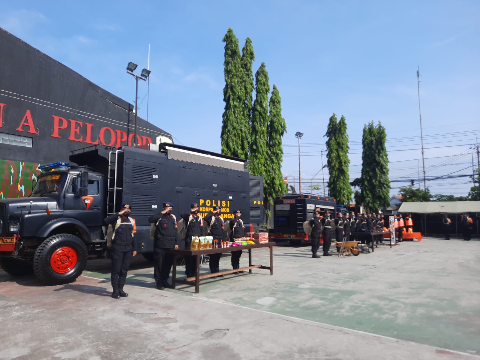 Batalyon A Pelopor Satbrimob Polda Jatim Menggelar Apel Siaga Banjir