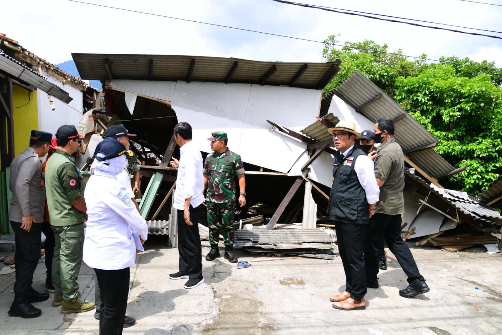 Presiden Sampaikan Duka Cita atas Gempa di Cianjur dan Instruksikan Penanganan Korban