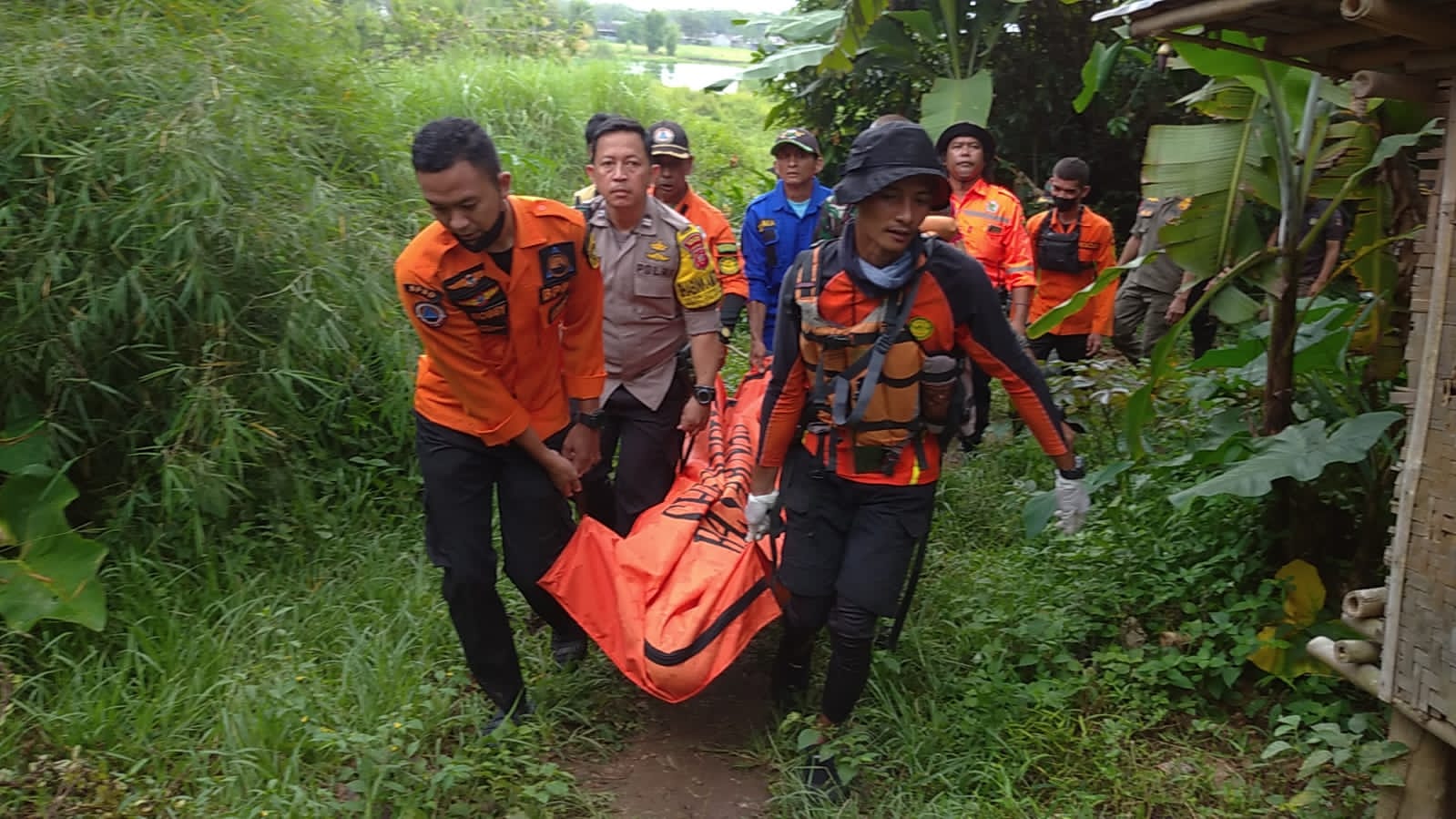 Pelajar SMK Yang Tenggelam di Danau Bonardo, Berhasil di Temukan Polsek Cileungsi dan Tim Gabungan