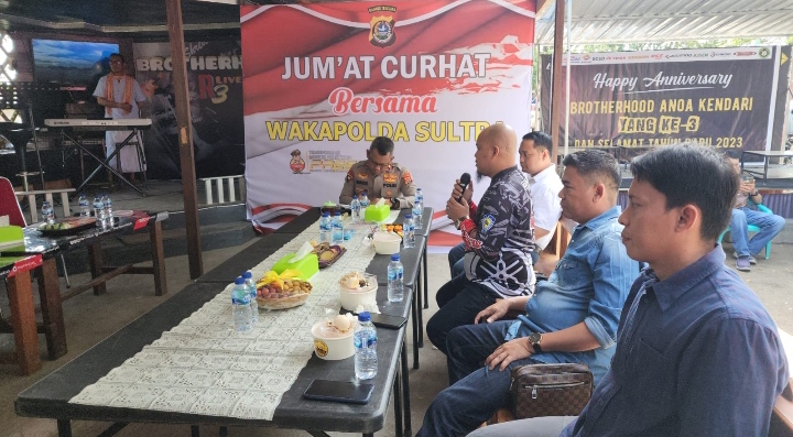 Wakapolda Kendari Gelar Curhatan Jumat Bersama Komunitas Motor dan Mobil