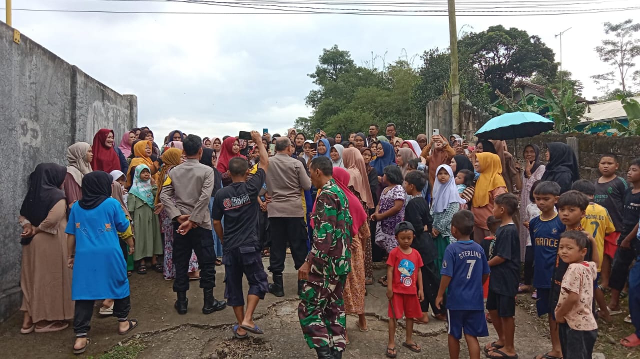 Lalat Serang Pemukiman, Proyek Ayam PT Tangkil Farm di Sukabumi Digerudug Warga